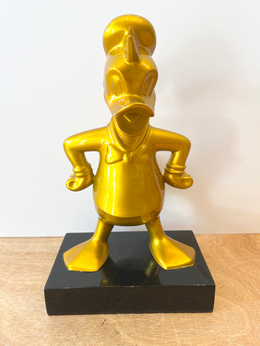 Escultura Pato Donald Amarillo